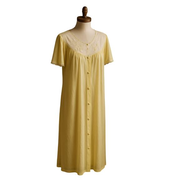 Vintage Vanity Fair Nylon Peignoir Robe Yellow Embroidered Button M USA 1960s - Picture 1 of 6